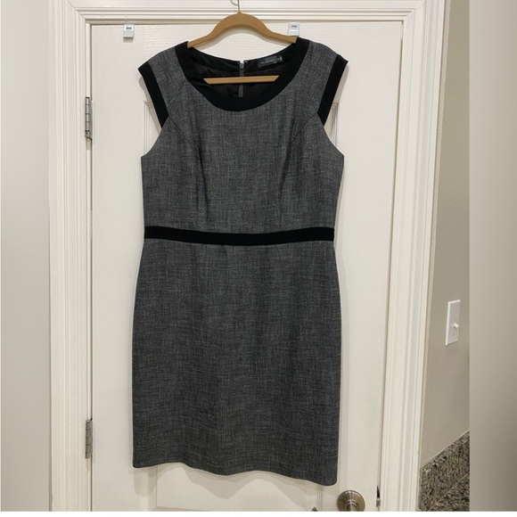 The Limited Dresses & Skirts - The Limited gray & black knee length, fully lined, sheath dress Size 14
